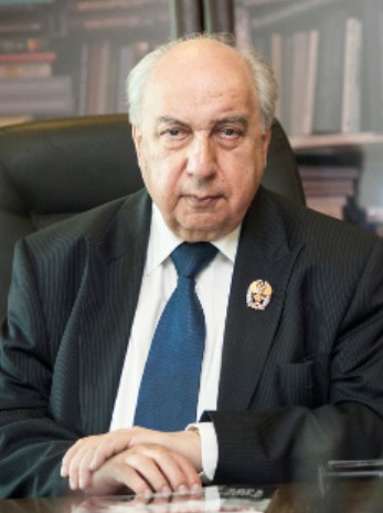 Чубарьян Александр Оганович