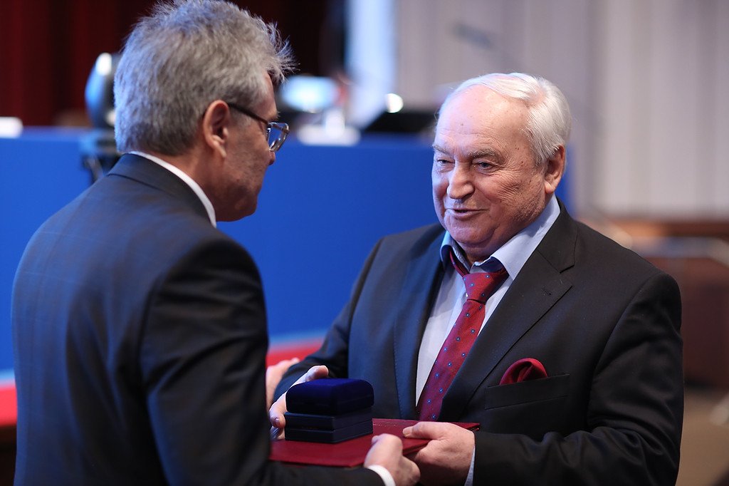 Конкурс на соискание Большой золотой медали РАН имени Н.И. Пирогова 2021 года