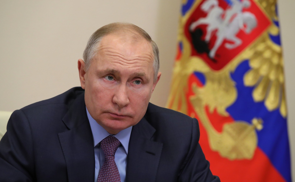 Владимир Путин поручил представить предложения по разработке учебников по истории