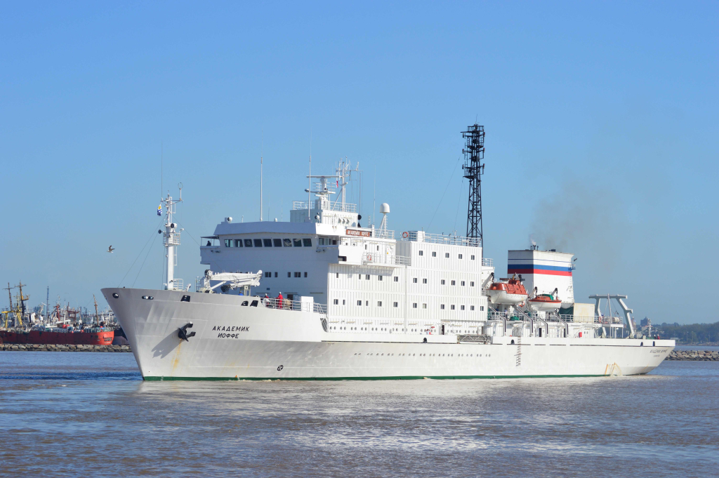 Установлено точное местонахождение двух затопленных судов с  радиоактивными отходами на борту