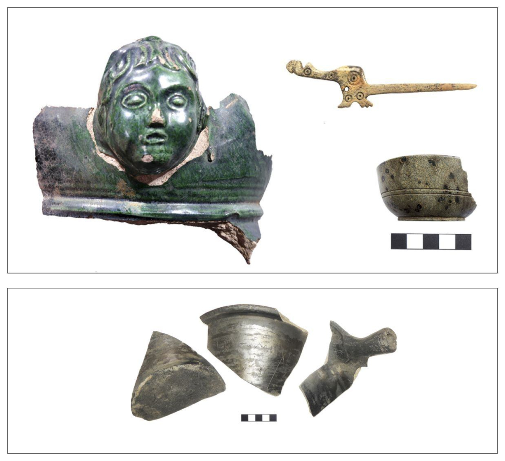 Сверху слева направо: фрагмент керамического предмета, украшенного растительным орнаментом и головкой-маскароном; шпулька с навершием в виде птицы, обломок чаши из поделочного камня. Внизу: фрагмент чернолощеной керамической кастрюльки с прочерчённой надписью в технике граффито