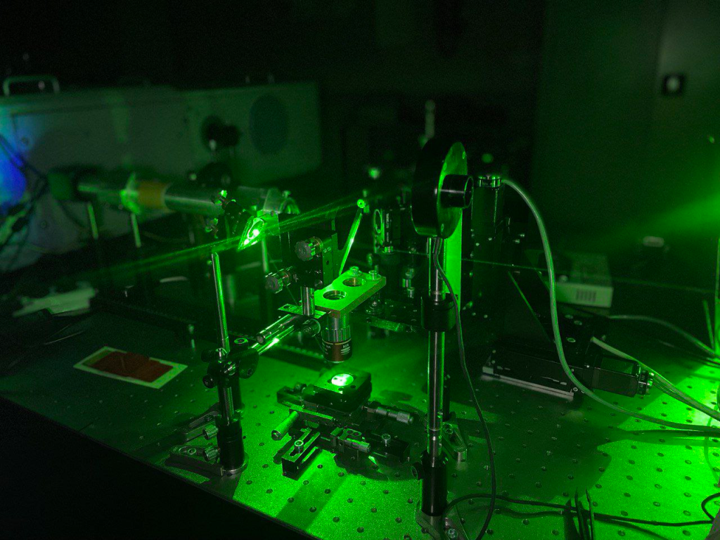 Источник: Маргарита Степихова / ИФМ РАН Установка с фотонным кристаллом