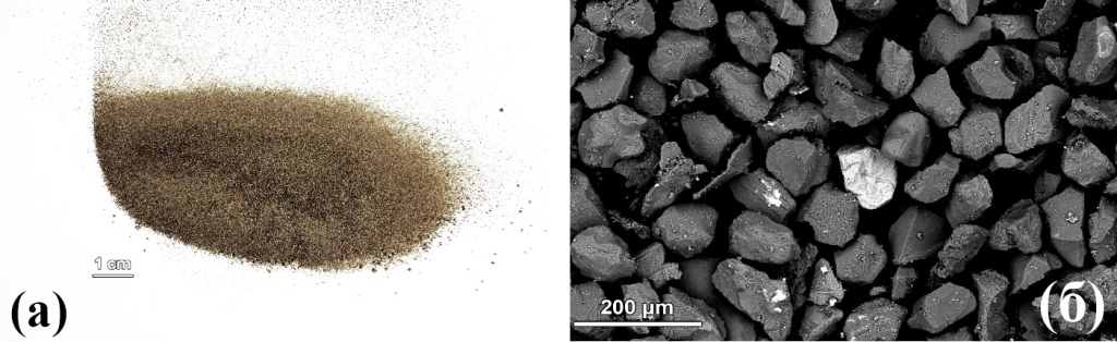 Рисунок 1. Морфология образца — аналога Марсианского реголита. (a) Макроскопическое изображение аналога. (б) Фотографии, полученные с помощью сканирующего электронного микроскопа (SEM)