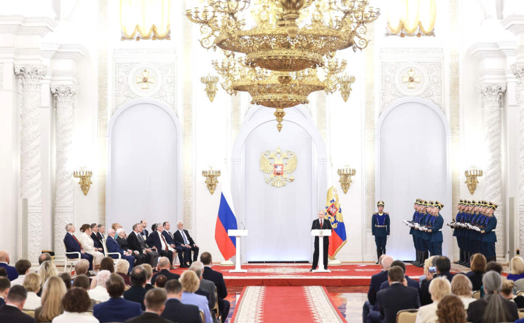 Владимир Путин вручил Государственные премии Российской Федерации членам РАН