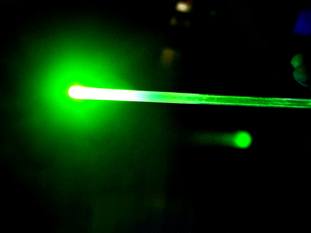  Искусственный интеллект и новый люминесцентный материал в семь раз повысили точность измерения температуры по свечению вещества