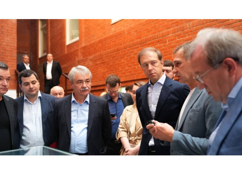Вице-премьер Денис Мантуров посетил инновационную площадку «МИЭТ» в Зеленограде