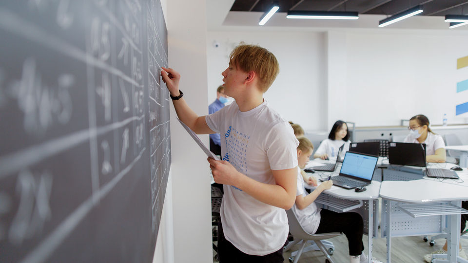 РАН и СПбГУ определили 100 лучших молодых математиков года