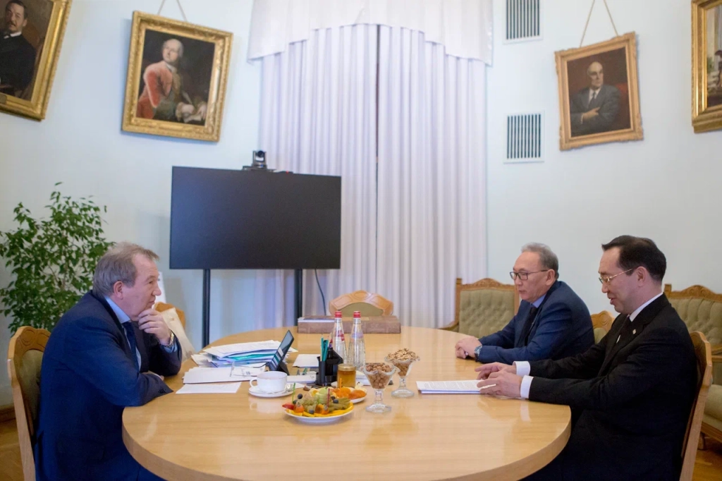 Президент РАН Геннадий Красников встретился с главой Республики Саха (Якутия) Айсеном Николаевым