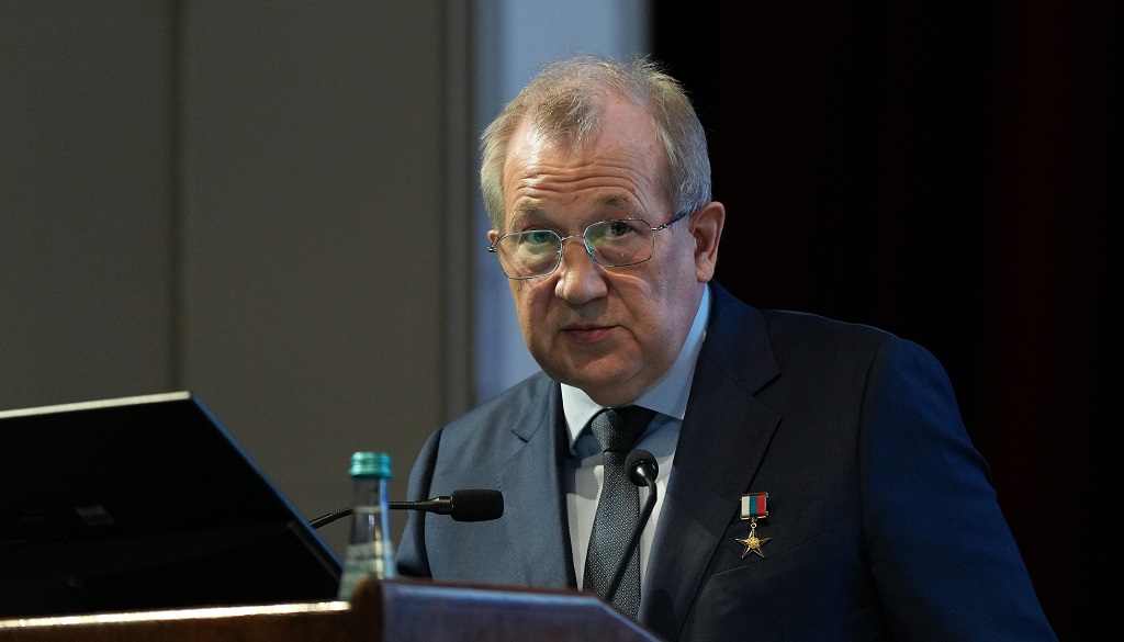  Глава РАН представил доклад Общему собранию