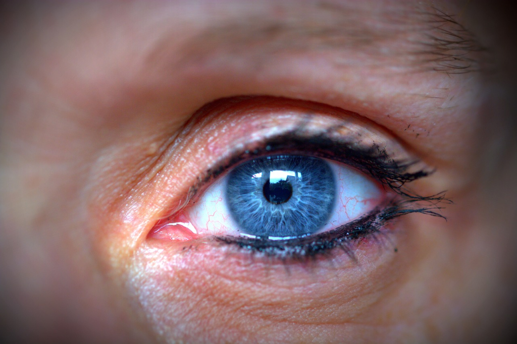 Ученые выяснили, какие гены мешают терапии опасного глазного заболевания
