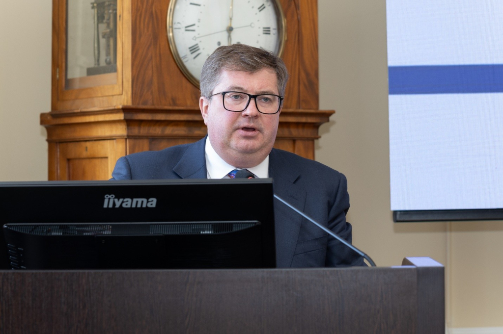 Академик Степан Калмыков в Санкт-Петербургском отделении РАН: диалог с молодыми учёными