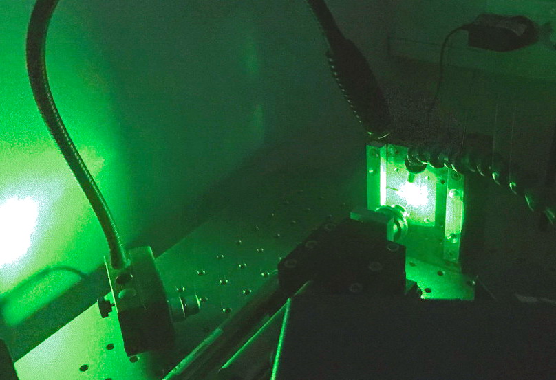 Фемтосекундный лазер использовали для лазерной ковки титана