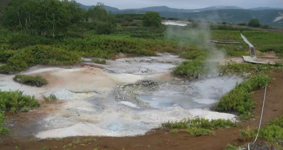 Исследования гидротермальных проявлений на активных вулканах