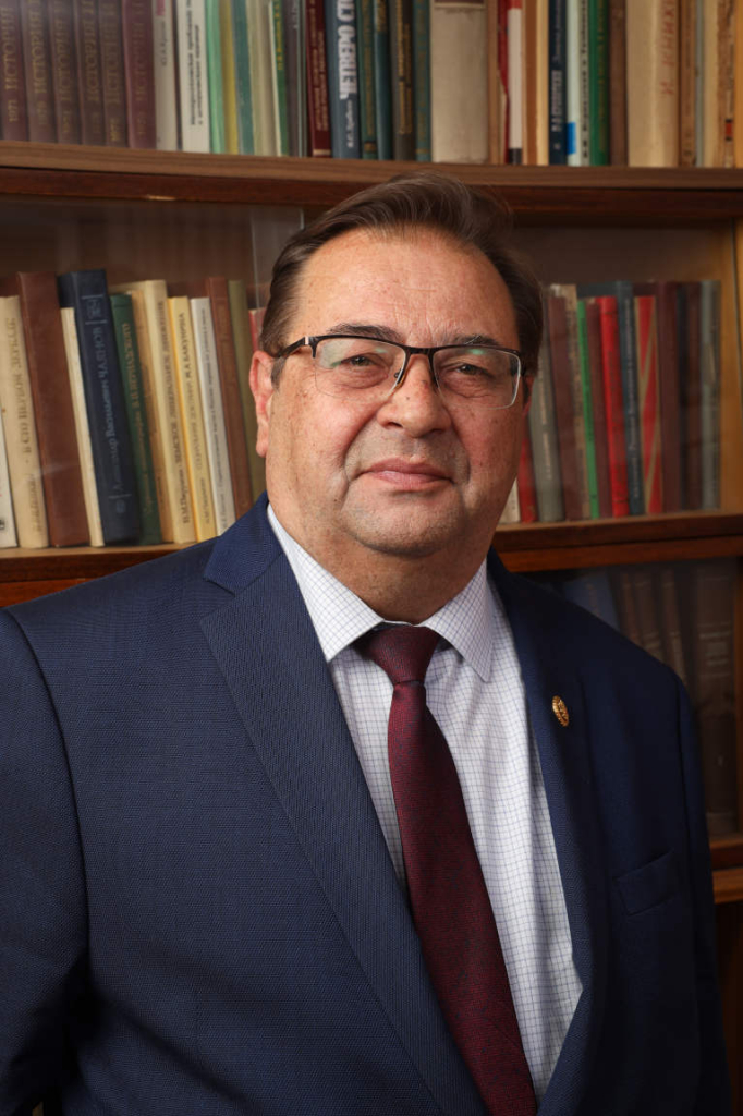 Петров Юрий Александрович