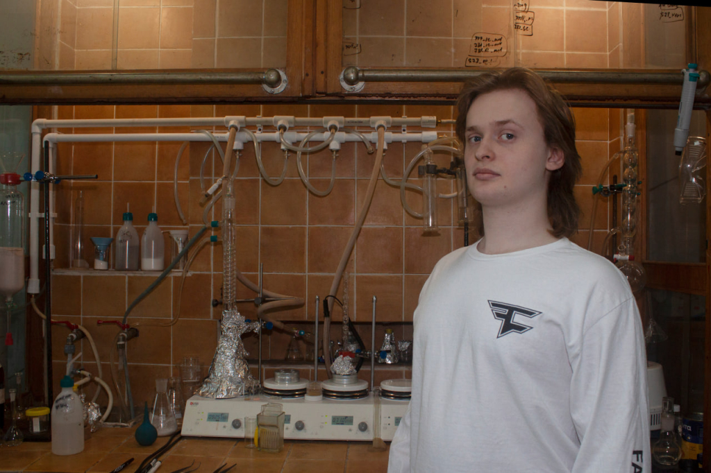  Дополнительные фрагменты существенно влияют на фотокаталитическую активность порфиринатов