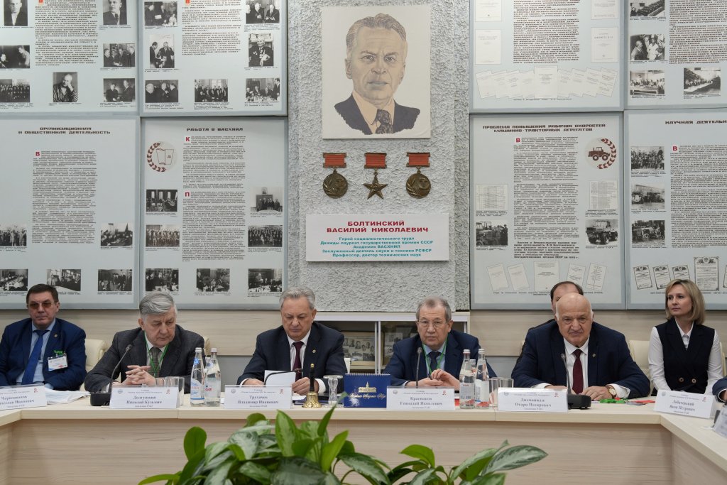  Глава РАН обозначил приоритеты развития агроинженерии на Болтинских чтениях