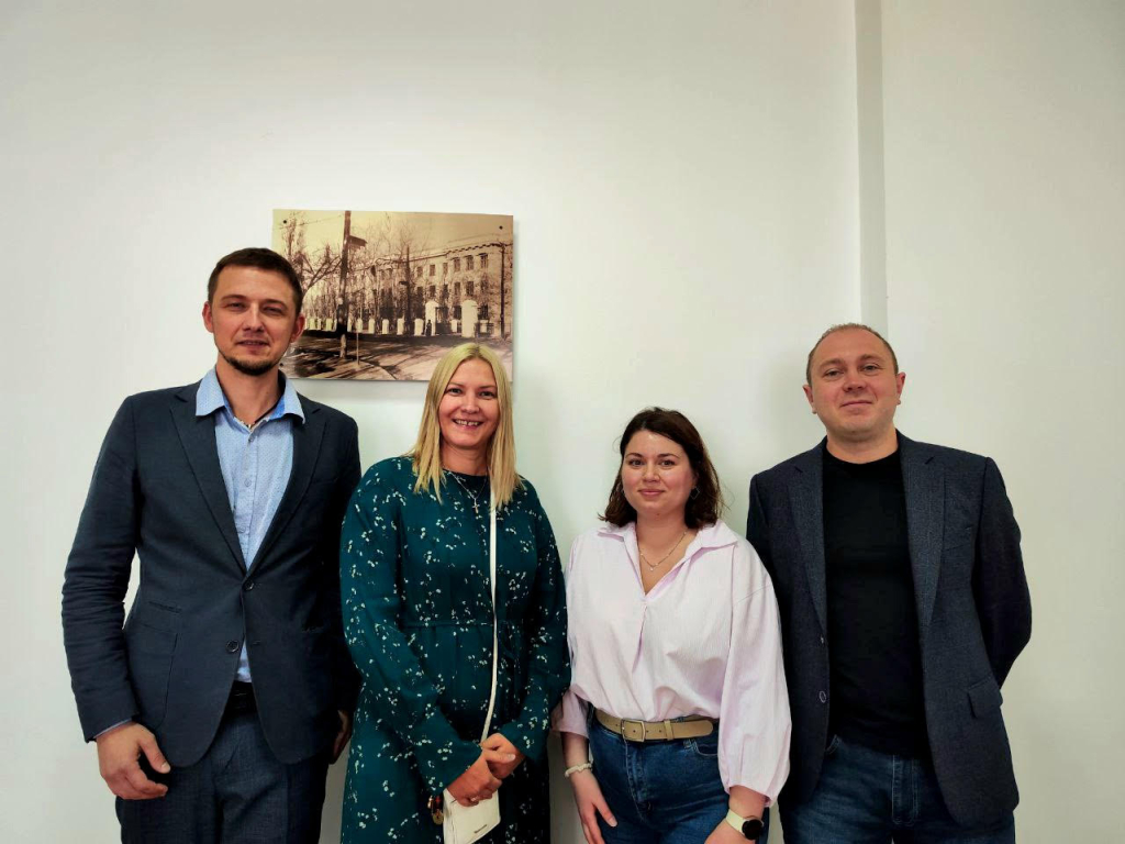 Некоторые участники исследования. Слева направо: Антон Шетнев, Софья Борисович, Наталья Солдатова, Сергей Байков