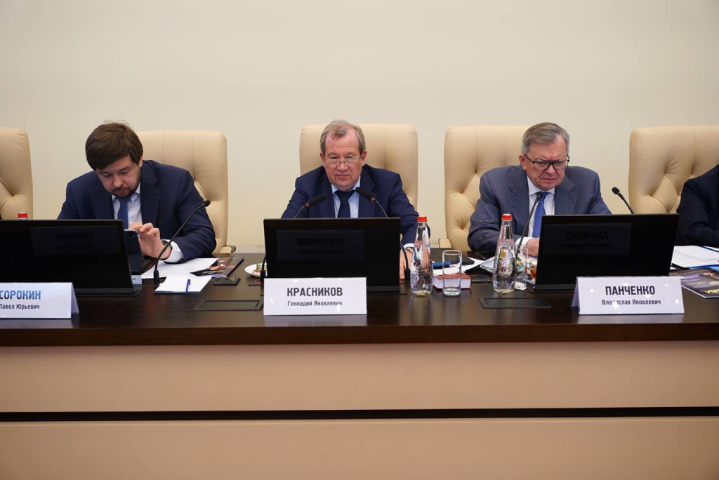 В РАН состоялось заседание Президиума, посвящённое укреплению технологического суверенитета России