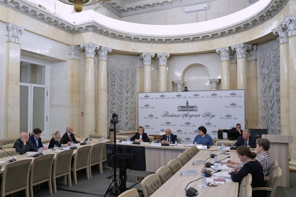 Обновлённые уставы семи домов учёных рассмотрят на заседании Президиума РАН до конца года