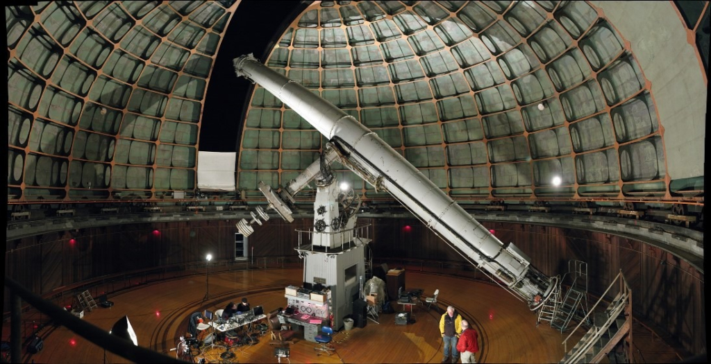 Большие телескопы – одни из тех оптических приборов, которые нуждаются в коррекции искажений.