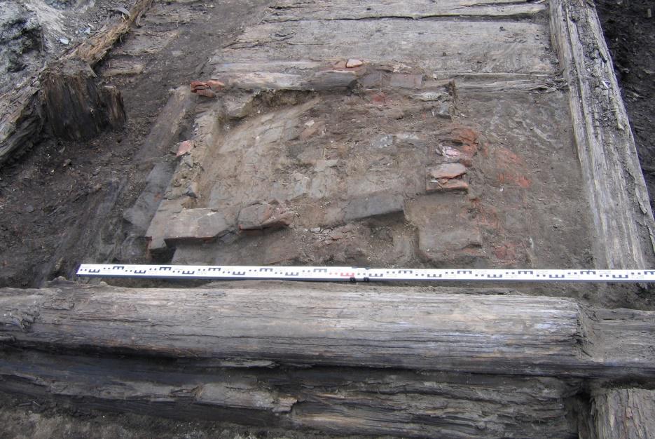 Раскоп на ул. Семёна Ремезова в Тобольске. Объект II (печь) после расчистки