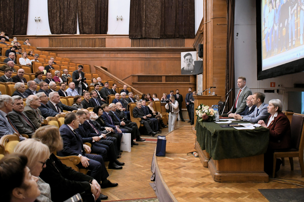 Путёвка в мир органической химии — В ИОХ РАН прошло торжественное заседание в честь 90-летия института