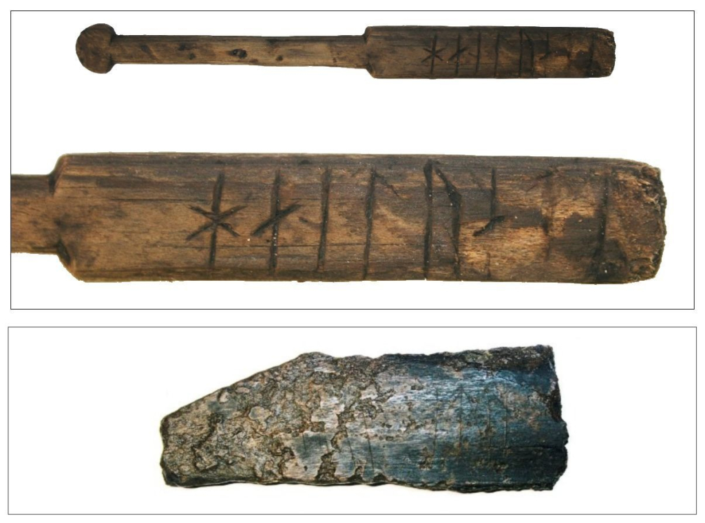 Сверху: бирка в форме меча с рунической надписью. Внизу: фрагмент кости с рунами.