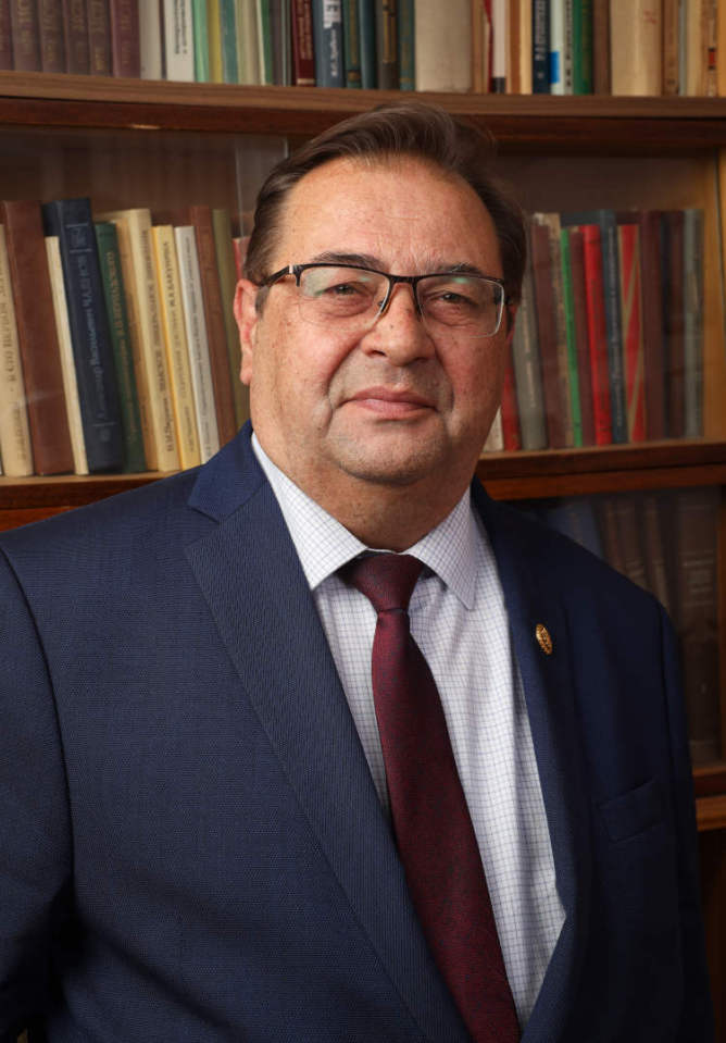 Петров Юрий Александрович