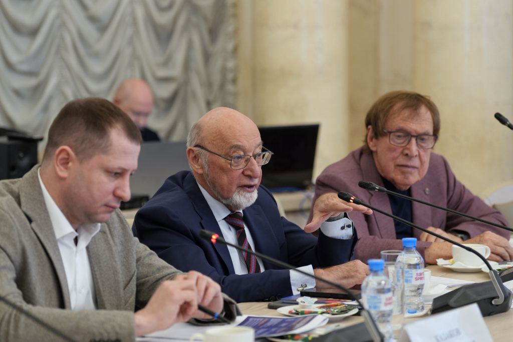  РАН и Минобрнауки определили приоритеты развития приборной базы на 2026 год