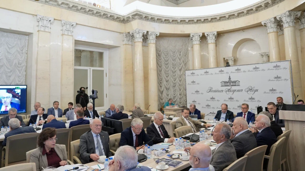 Лауреаты Государственных премий РФ 2024 года рассказали о своих исследованиях на Президиуме РАН