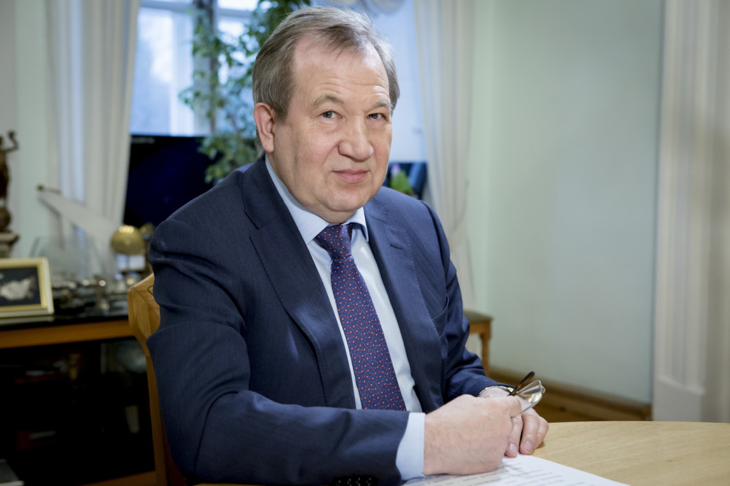Президент РАН Геннадий Красников пожелал успеха участникам конференции по климату в Якутске