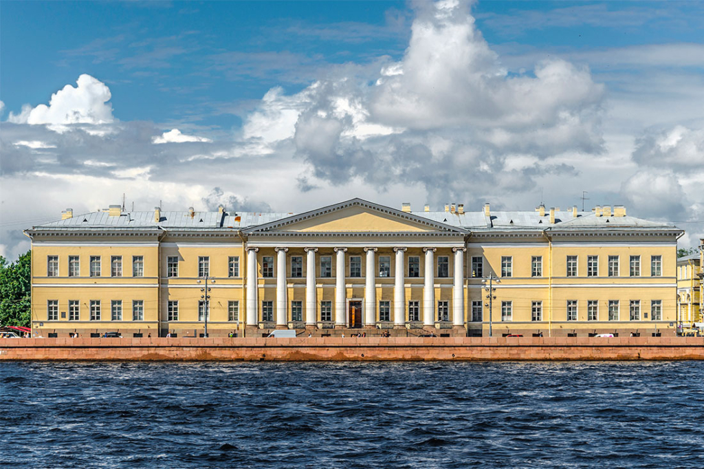 Исторические здания в Санкт-Петербурге перешли в оперативное управление РАН