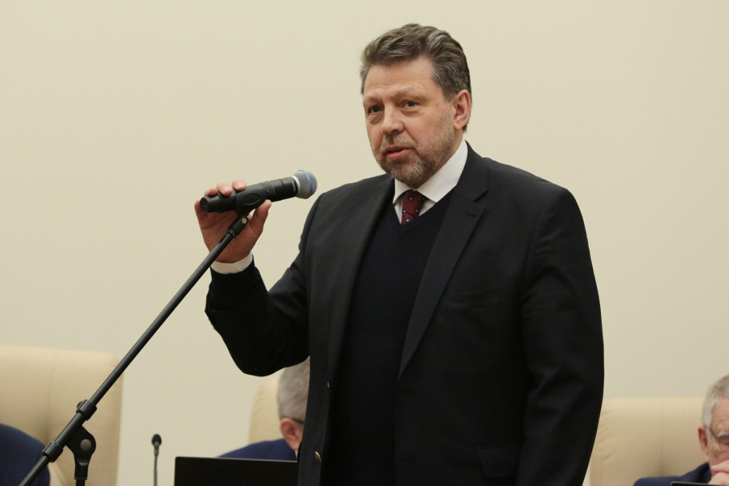 Заместитель президента РАН Владимир Чехонин получил почетную грамоту Президента РФ 