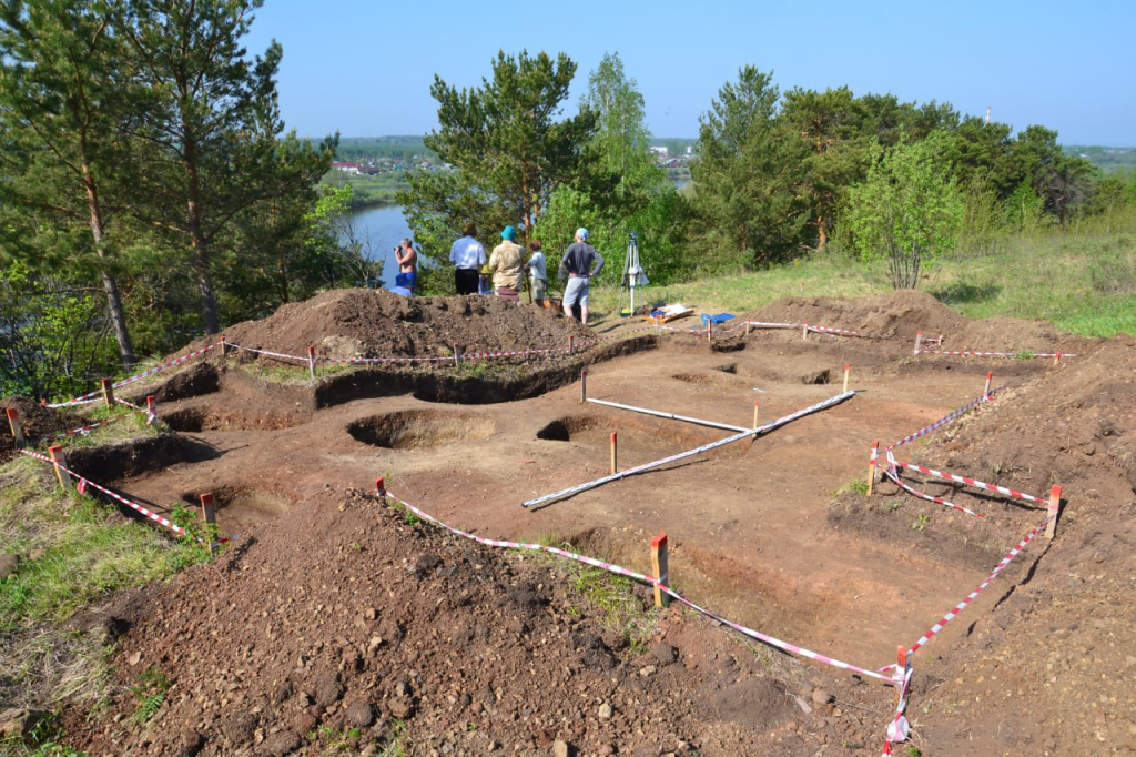 Возобновлены раскопки средневекового Антыбарского могильника на реке Чусовая