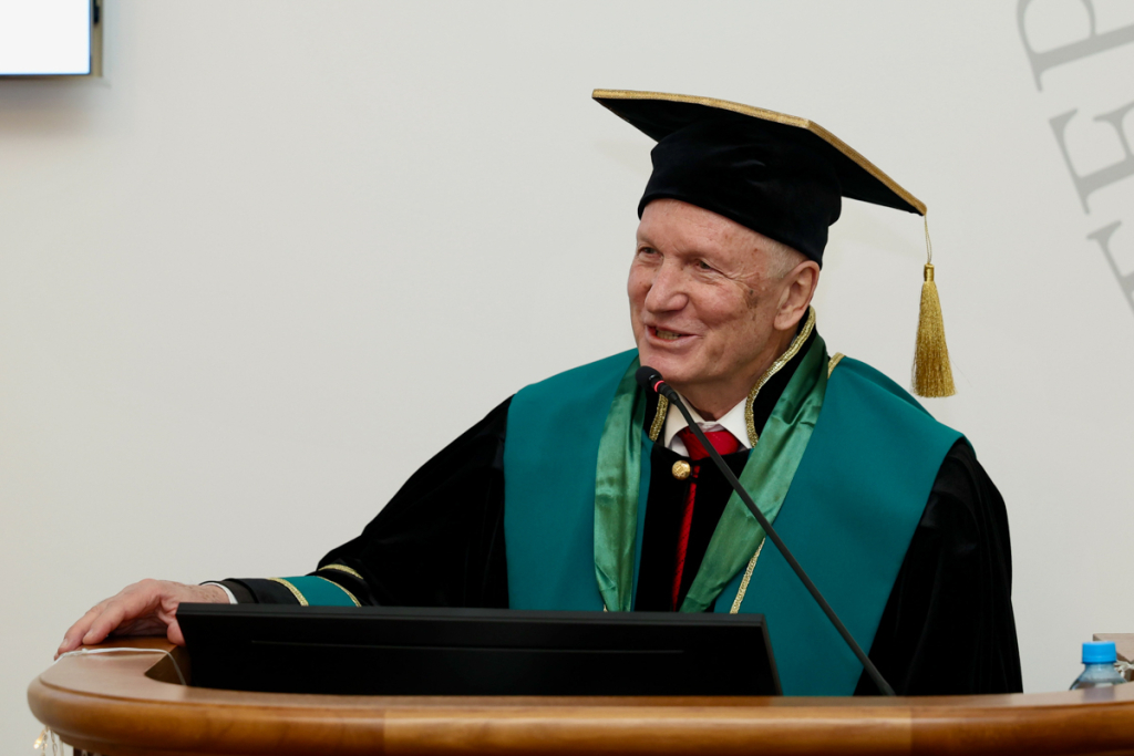 Академику Валерию Козлову присвоено звание почётного доктора Санкт-Петербургского политехнического университета