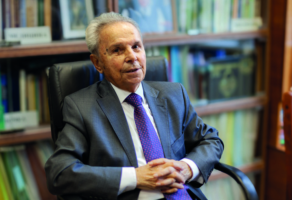 Академик РАН с 1992 года Юрий Викторович Наточин